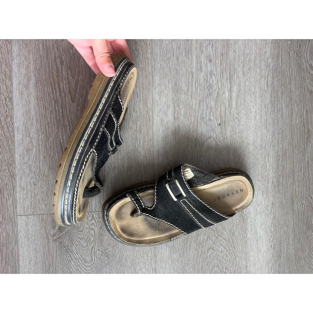 Vintage 90s Nevada Chunky Black Suede Toe Loop Platform Sandals Womens 8